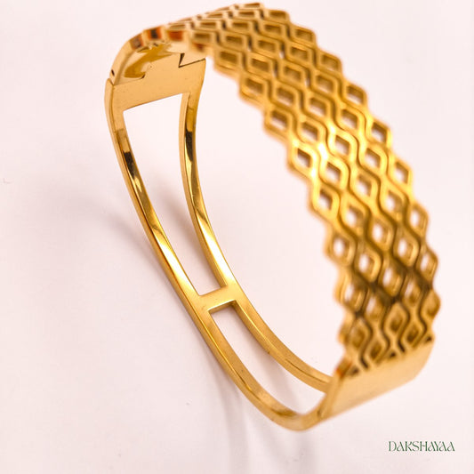 Diamond Lattice Bracelet