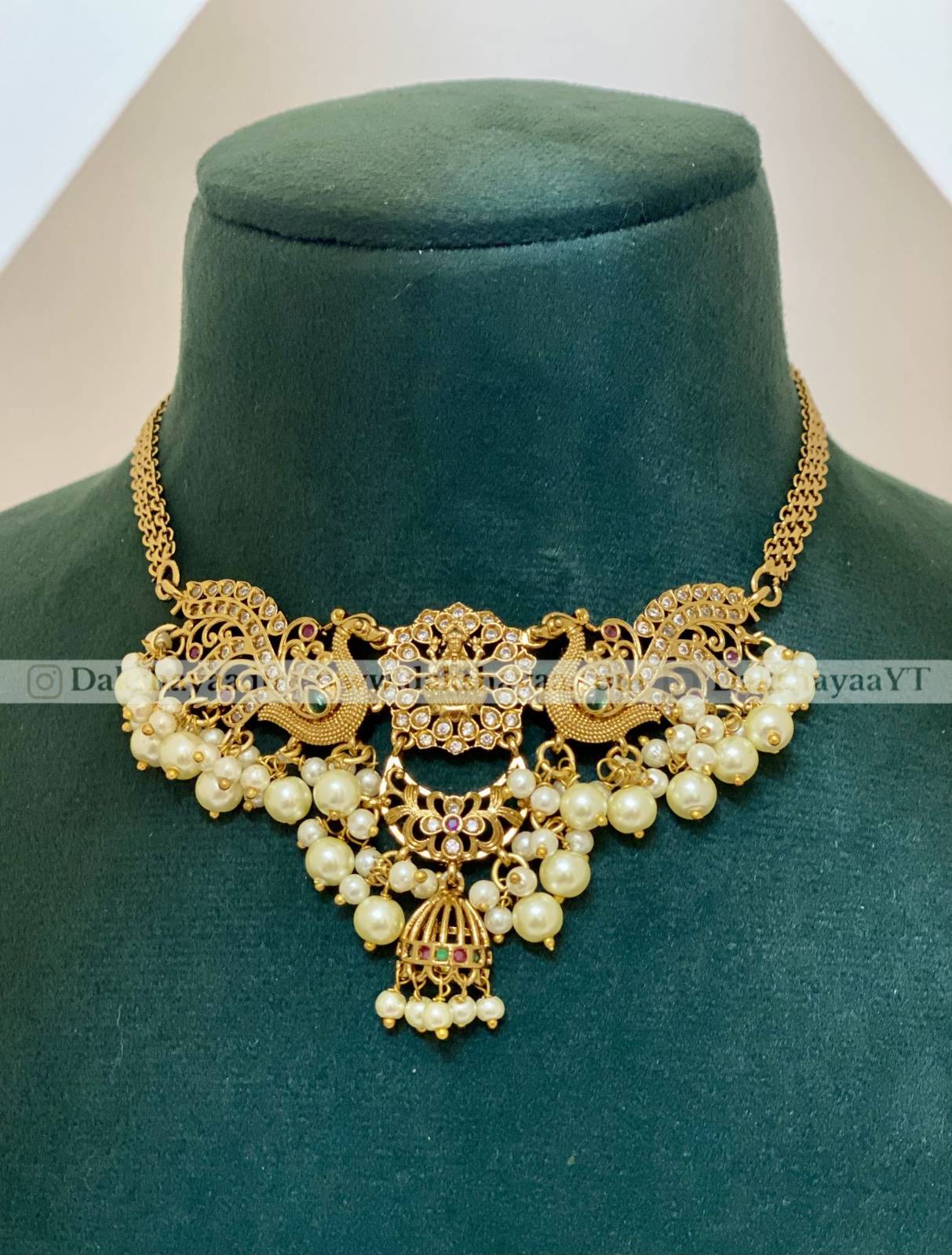 Antique Choker Set front view