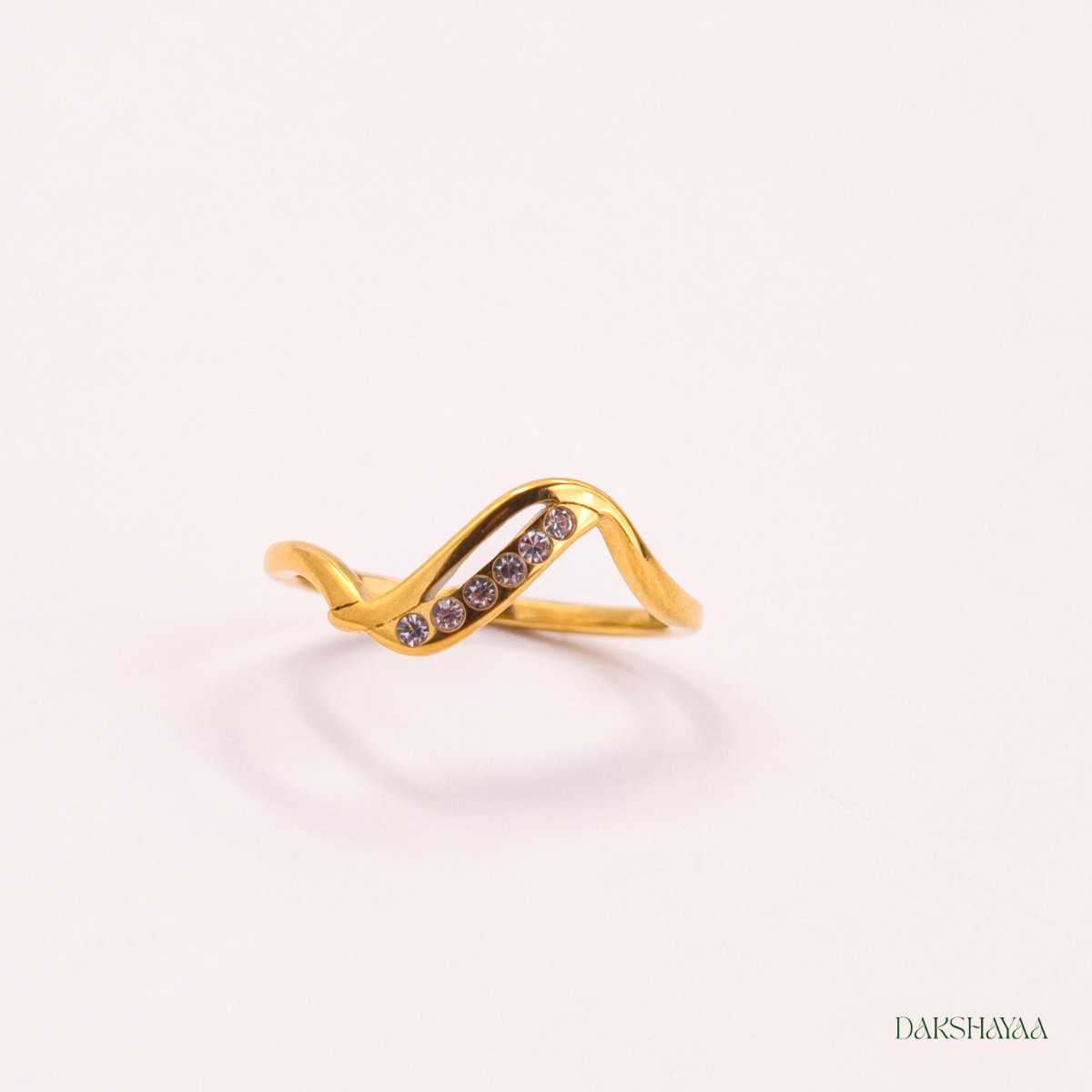Curve Ring