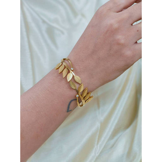 Leaf Motif CZ Leaf Bangle | 18K Gold Plated Stainless Steel