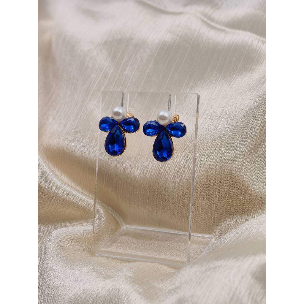 Pearl Petal Stud Earrings