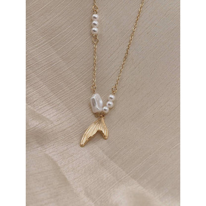 Mermaid Tail Pearl Necklace