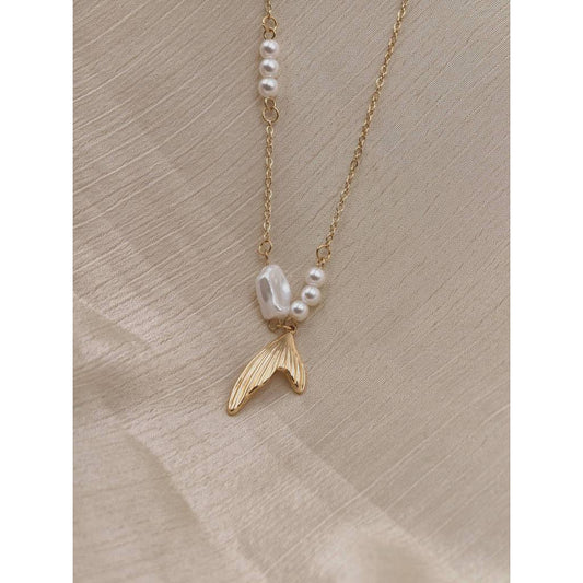 Mermaid Tail Pearl Necklace