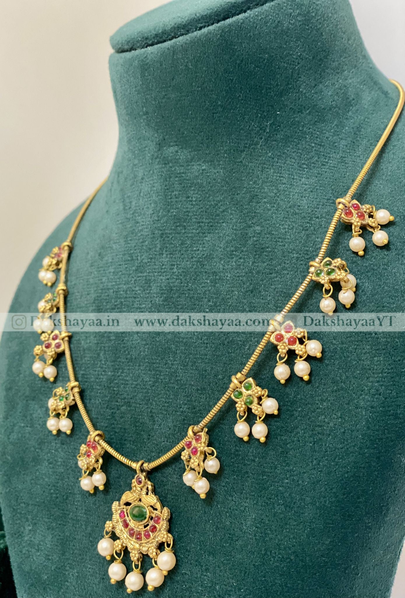 Classic Temple Pearl Necklace Set