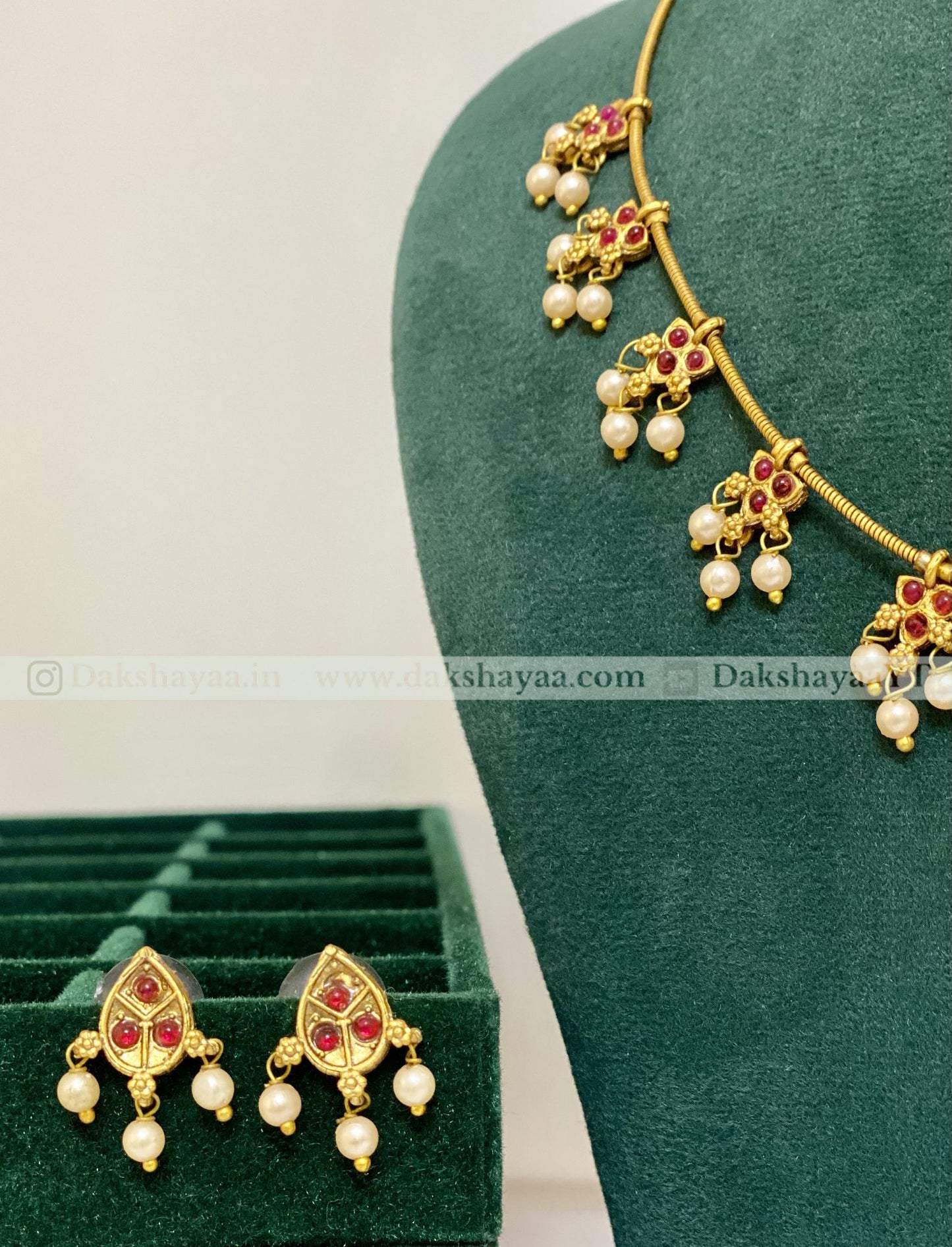 Classic Temple Pearl Necklace Set