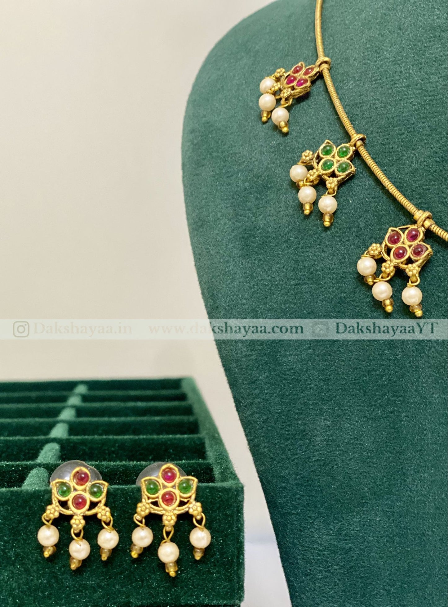 Classic Temple Pearl Necklace Set