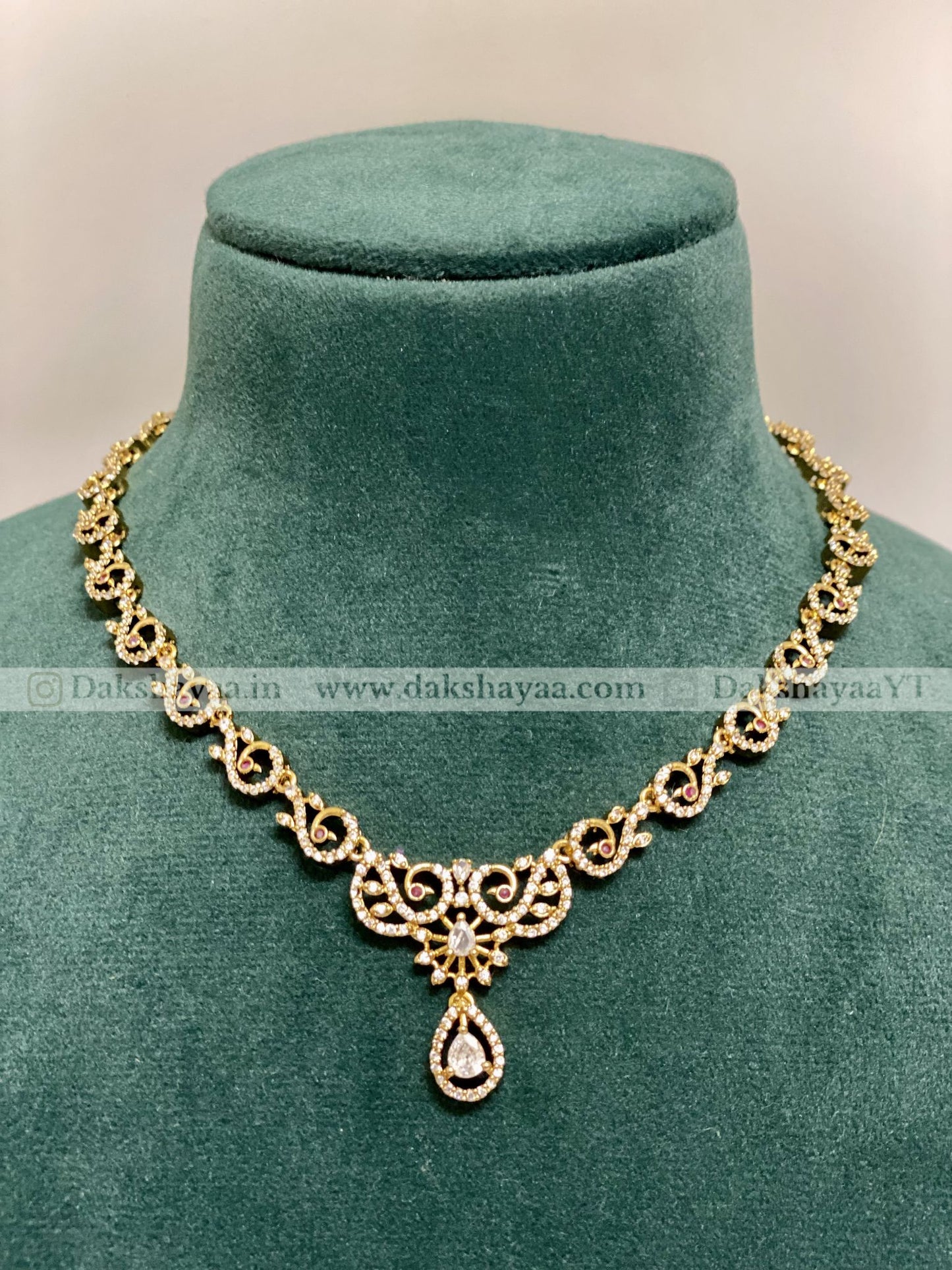 Classic Diamond Solitaire Choker Necklace Set