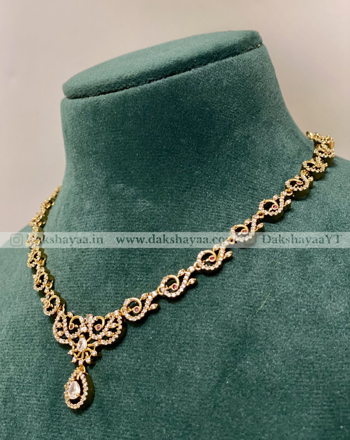 Classic Diamond Solitaire Choker Necklace Set