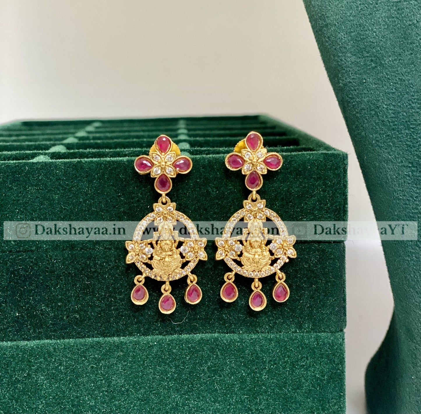 Lakshmi Motif Temple Choker Necklace Set