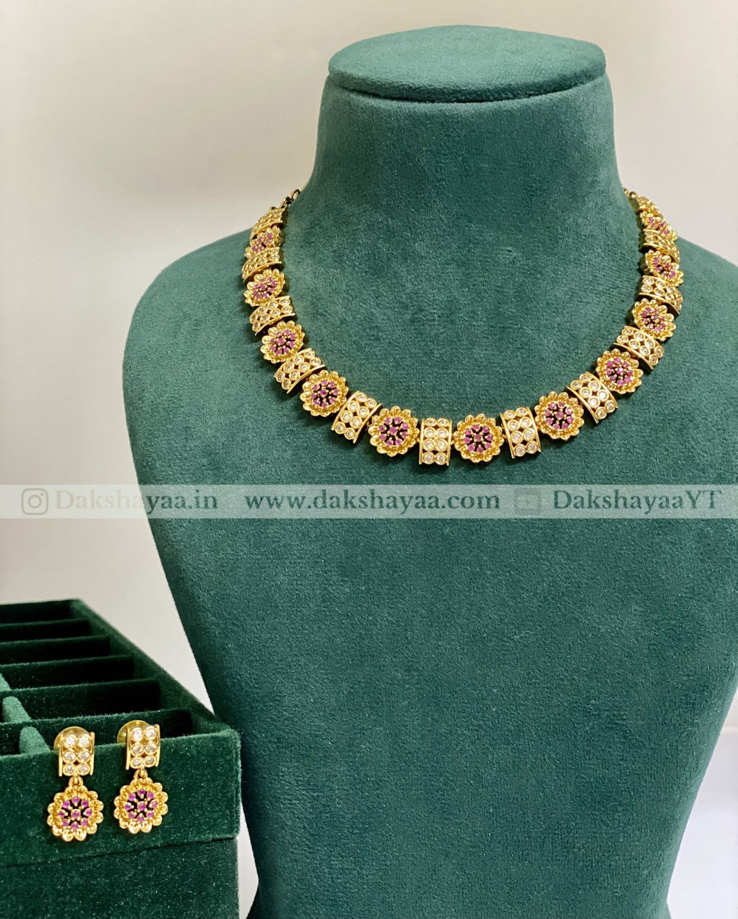Antique Gold Finish Floral Choker Necklace Set