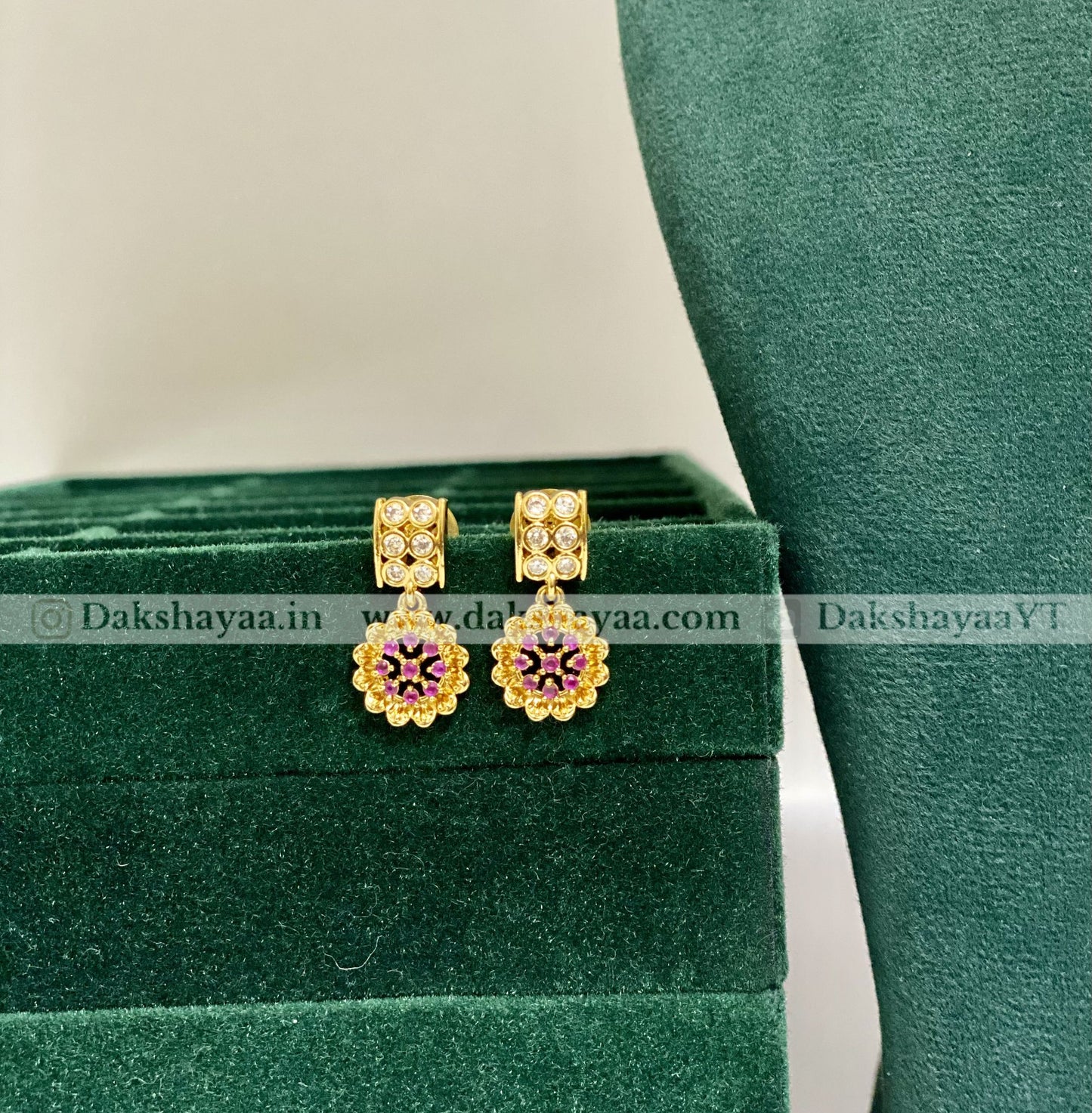 Antique Gold Finish Floral Choker Necklace Set