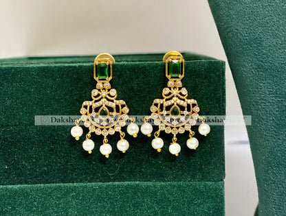 Antique Gold Finish Green Stone & Pearl Choker Set