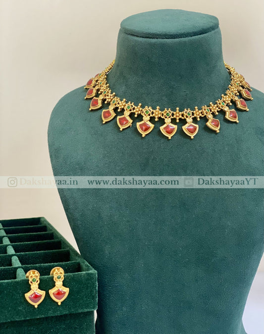 Traditional Palakka Design Gold Finish Choker Necklace Set