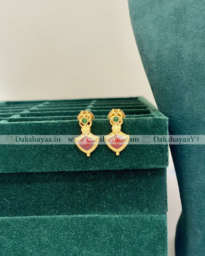 Traditional Palakka Design Gold Finish Choker Necklace Set