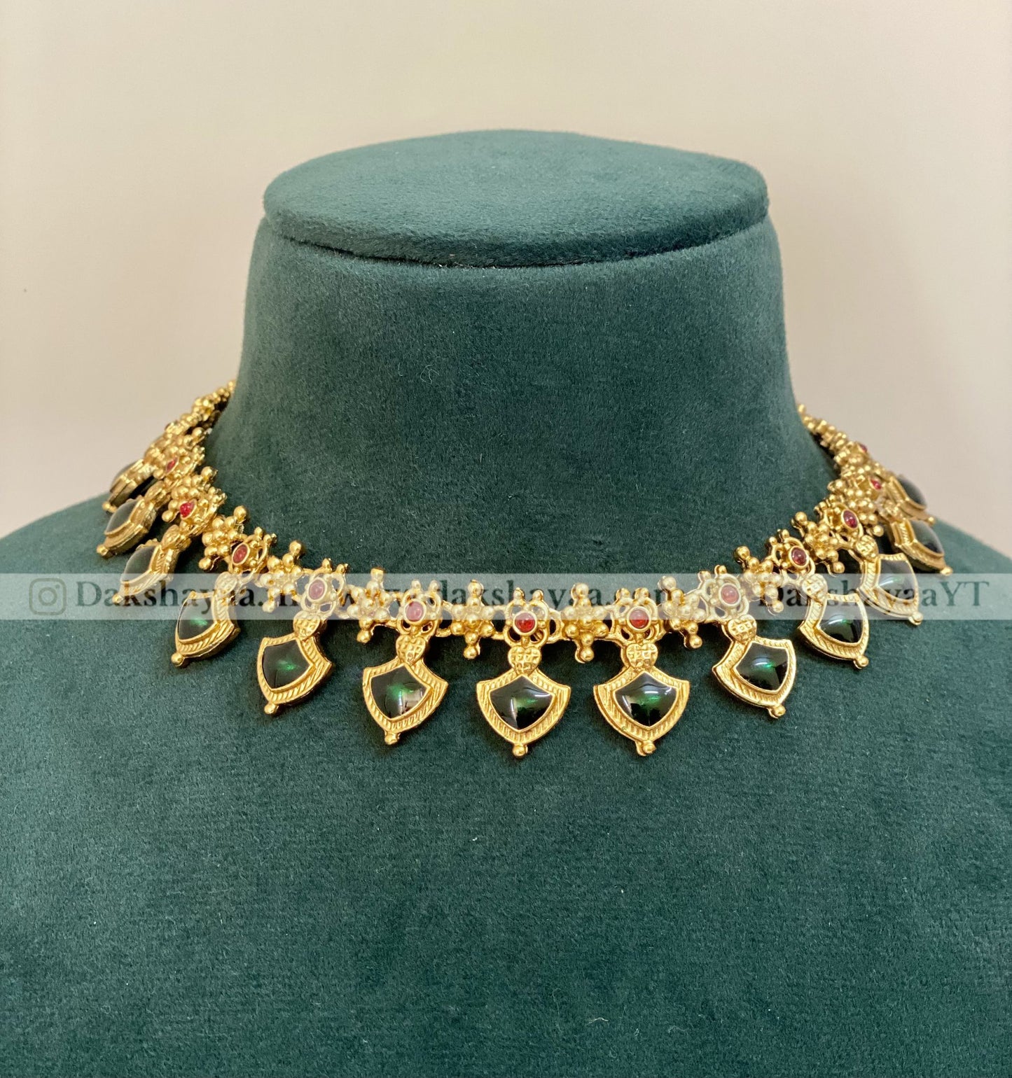 Traditional Palakka Design Gold Finish Choker Necklace Set