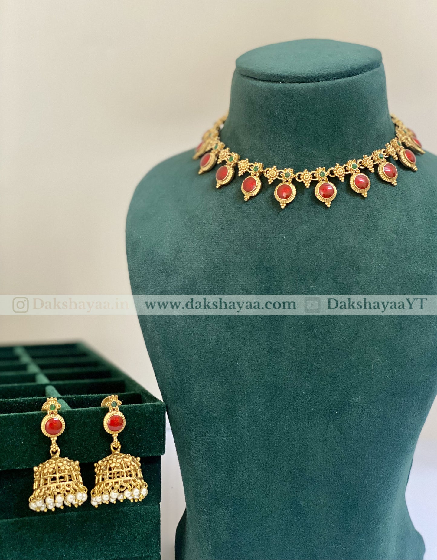 Traditional Palakka Design Choker Necklace Set