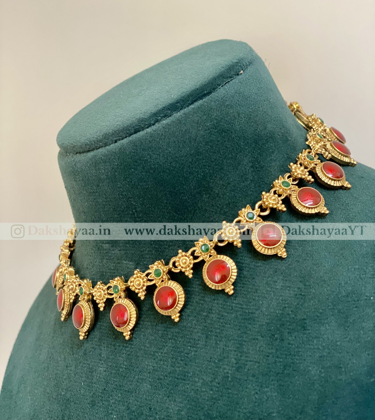 Traditional Palakka Design Choker Necklace Set