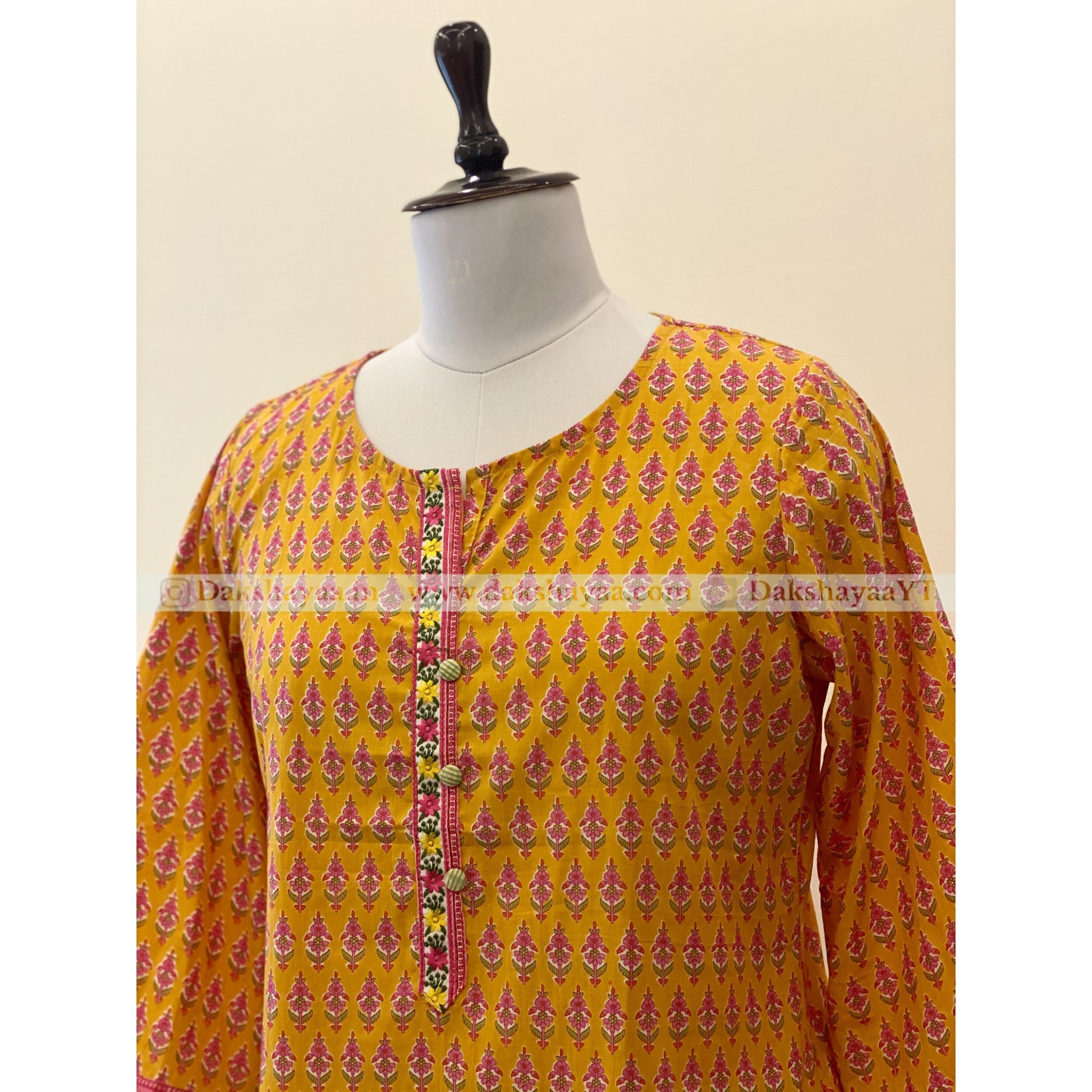Side angle of Kesariya Print Pure Cotton Short Kurti Top for Women – Vibrant Ethnic Wear M-3XL