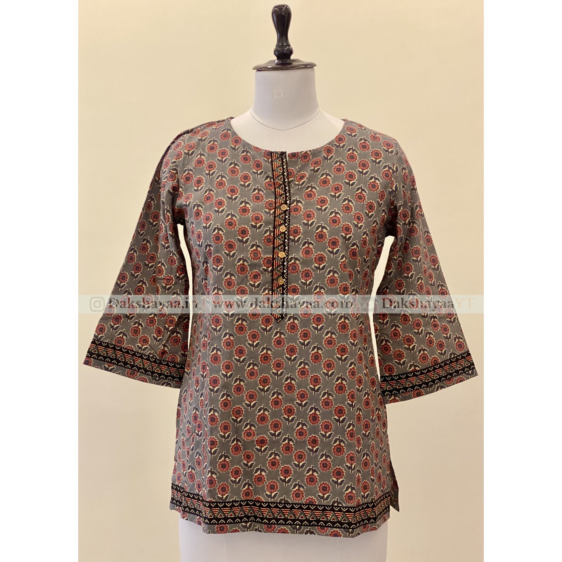 Front view of Jaipuri Print Pure Cotton Short Kurti Top for Women – Ethnic Dailywear M-3XL