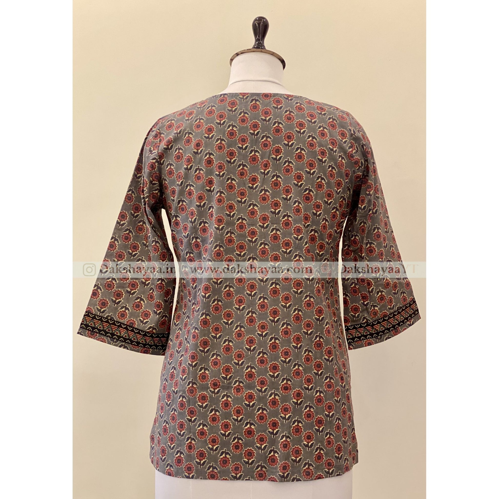 Back view of Jaipuri Print Pure Cotton Short Kurti Top for Women – Ethnic Dailywear M-3XL