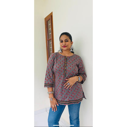 Jaipuri Print Pure Cotton Short Kurti Top for Women – Ethnic Dailywear M-3XL, Model Wearing Size M
